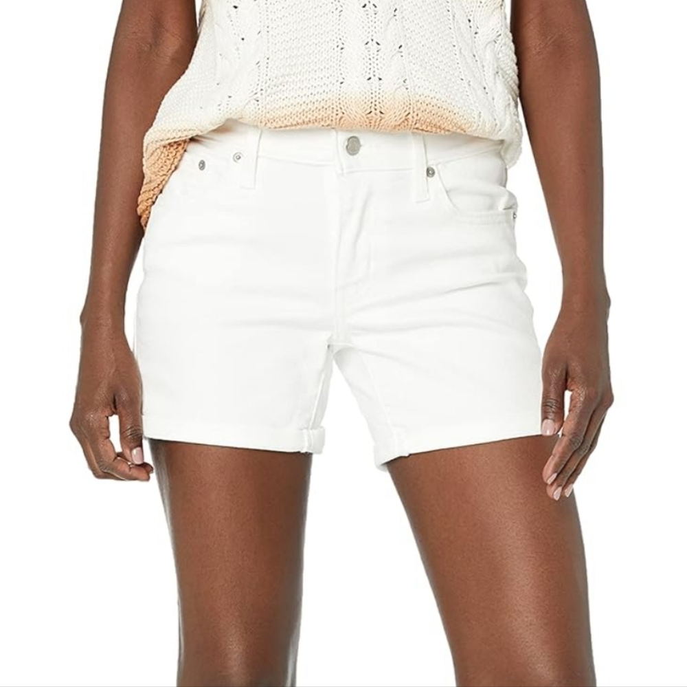 Levi's Mid Length shorts in white size 27 new with tag